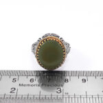 انگشتر یشم یمنی نقره مردانه طرح دورطلایی امواج - Image 3