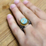 انگشتر فیروزه نیشابوری نقره مردانه طرح یا ضامن آهو ۳ - Image 2