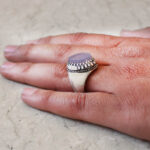 انگشتر عقیق کبود یمنی نقره دست ساز مردانه طرح فاخر فیلی دورچنگ - Image 3