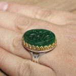انگشتر عقیق سبز نقره مردانه طرح دور طلایی یا علمدار - Image 4