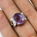 انگشتر آمیتیست الماس تراش نقره زنانه طرح آشتی - Image 2