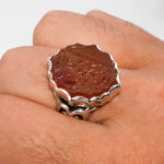 انگشتر عقیق سرخ نقره مردانه طرح فاخر "امیری حسین و نعم الامیر" - Image 2