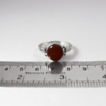 انگشتر عقیق سرخ یمنی نقره دست ساز مردانه و زنانه طرح بالان + حرز امام جواد (ع) + تربت امام حسین (ع) - Image 2