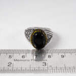 انگشتر عقیق مشکی نقره مردانه طرح دورطلایی یا علی مدد (ع) - Image 4