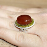 انگشتر عقیق سرخ نقره مردانه طرح دورطلایی بهیاد - Image 4