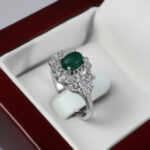 انگشتر عقیق سبز نقره زنانه طرح پاکنوش ۱ - Image 2