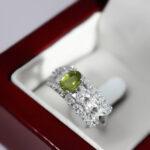 انگشتر زبرجد الماس تراش نقره زنانه طرح بهدیس - Image 2