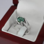 انگشتر زمرد زامبیا الماس تراش نقره مردانه دست ساز طرح فاخر ایرمان - Image 3