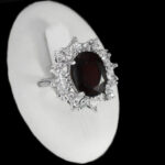 انگشتر گارنت الماس تراش نقره زنانه طرح پرگشا - Image 3