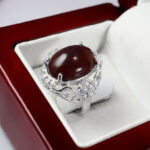 انگشتر گارنت نقره زنانه طرح فاخر بهتاب - Image 2