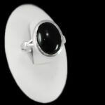 انگشتر عقیق مشکی نقره مردانه طرح کلاسیک ظریف