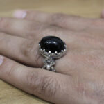 انگشتر عقیق مشکی نقره مردانه طرح پهلوان - Image 3