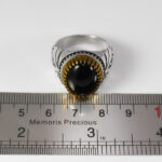 انگشتر عقیق مشکی نقره مردانه طرح دورطلایی یا حسین (ع) - Image 4