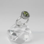 انگشتر زبرجد الماس تراش نقره زنانه طرح پرمیس - Image 2