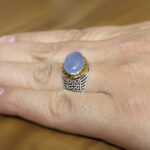 انگشتر عقیق کبود یمنی نقره مردانه طرح دورطلایی شروین - Image 4