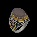 انگشتر عقیق کبود یمنی نقره مردانه طرح دورطلایی رادبه