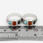 انگشتر چند سنگ نقره زنانه و مردانه دست ساز طرح راحل ۲ + حکاکی هفت جلاله روی سنگ حدید صینی - Image 4