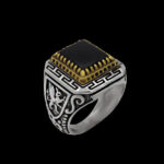 انگشتر عقیق مشکی نقره مردانه طرح مستطیلی دورطلایی رادویه