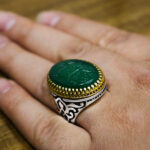 انگشتر عقیق سبز نقره مردانه طرح دور طلایی یا حسن جانم (ع) - Image 4