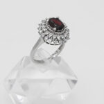 انگشتر گارنت الماس تراش نقره زنانه طرح راما - Image 2