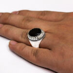 انگشتر نقره مردانه طرح فیلی دور چنگ با سنگ گارنت الماس تراش - Image 5