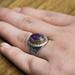 انگشتر نقره مردانه با سنگ آمیتیست الماس تراش طرح دورطلایی راشم - Image 4