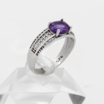 انگشتر آمیتیست الماس تراش نقره زنانه طرح ساجده - Image 3