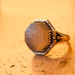 انگشتر عقیق کبود نقره مردانه طرح هشت ضلعی یا رقیه (س) - Image 3