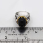 انگشتر عقیق مشکی نقره مردانه طرح دورطلایی اسفندیار - Image 4