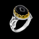 انگشتر عقیق مشکی نقره مردانه طرح دورطلایی رودین