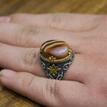 انگشتر دور طلایی عقیق سلیمانی نقره مردانه طرح توماج - Image 2