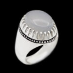 انگشتر عقیق کبود یمنی نقره دست ساز فاخر مردانه طرح فیلی دورچنگ