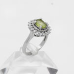 انگشتر زبرجد الماس تراش نقره زنانه طرح سلوان - Image 3