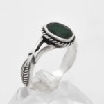 انگشتر زمرد الماس تراش نقره مردانه طرح بزرگمهر - Image 3