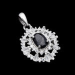 گردنبند یاقوت کبود الماس تراش نقره زنانه طرح دیارا - Image 4