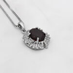 گردنبند نقره زنانه با سنگ گارنت الماس تراش طرح سالینا - Image 3