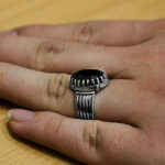 انگشتر گارنت الماس تراش نقره مردانه طرح شناسا - Image 4