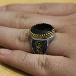 انگشتر گارنت الماس تراش نقره مردانه طرح دورطلایی معراج - Image 4