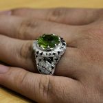 انگشتر فاخر دست ساز زبرجد الماس تراش نقره مردانه طرح شهداد - Image 3