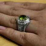انگشتر فاخر دست ساز زبرجد الماس تراش نقره مردانه طرح شهرام - Image 4