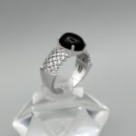 انگشتر عقیق مشکی نقره زنانه طرح صبا - Image 2