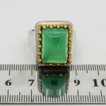 انگشتر عقیق سبز نقره مردانه طرح دورطلایی هومن - Image 2