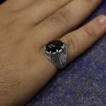 انگشتر عقیق مشکی نقره مردانه طرح آرتان - Image 3