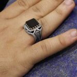 انگشتر عقیق مشکی نقره مردانه طرح آریامن - Image 3