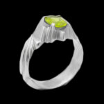 انگشتر زبرجد الماس تراش دست ساز نقره مردانه طرح ماهانا