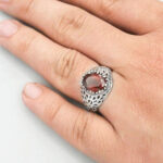 انگشتر گارنت الماس تراش نقره مردانه طرح هیمن - Image 2