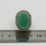 انگشتر مردانه عقیق سبز طرح دورطلایی فاخر کمیل ۲ - Image 3