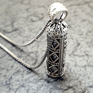 عوارض استفاده از گردنبند حرز امام جواد