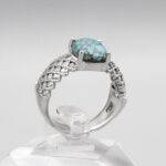 انگشتر فیروزه نیشابوری نقره زنانه طرح بهارک - Image 3