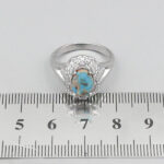 انگشتر فیروزه نیشابوری نقره زنانه طرح کاملیا - Image 2